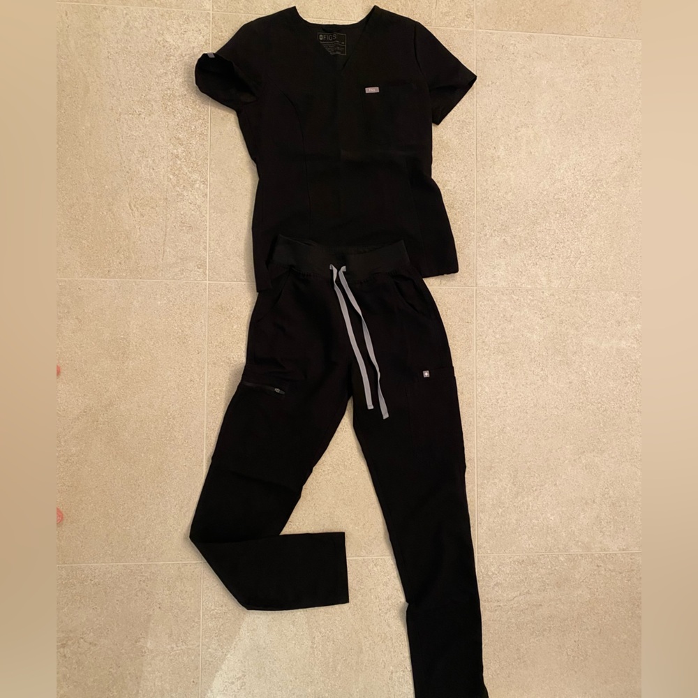 Figs black scrubs